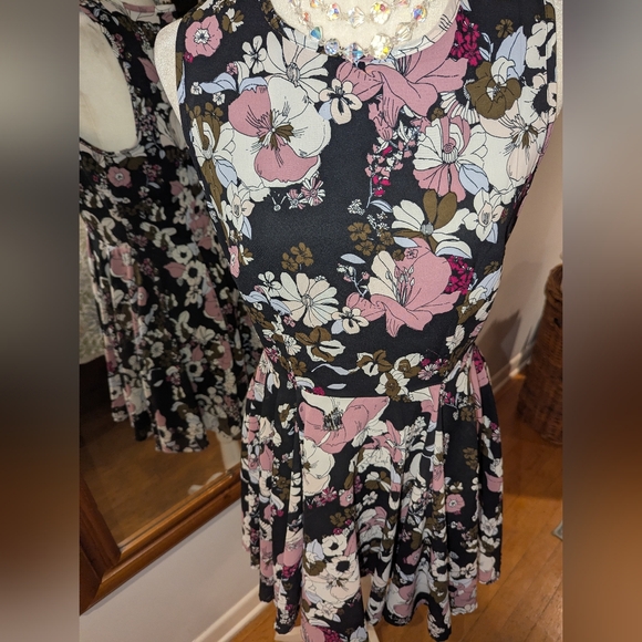 Maison Jules Black Midi Dress with Pink & White Floral Print - Picture 6 of 7